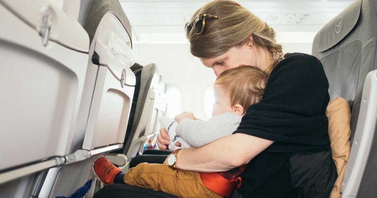 flying-with-baby-what-parents-need-to-know-flightright